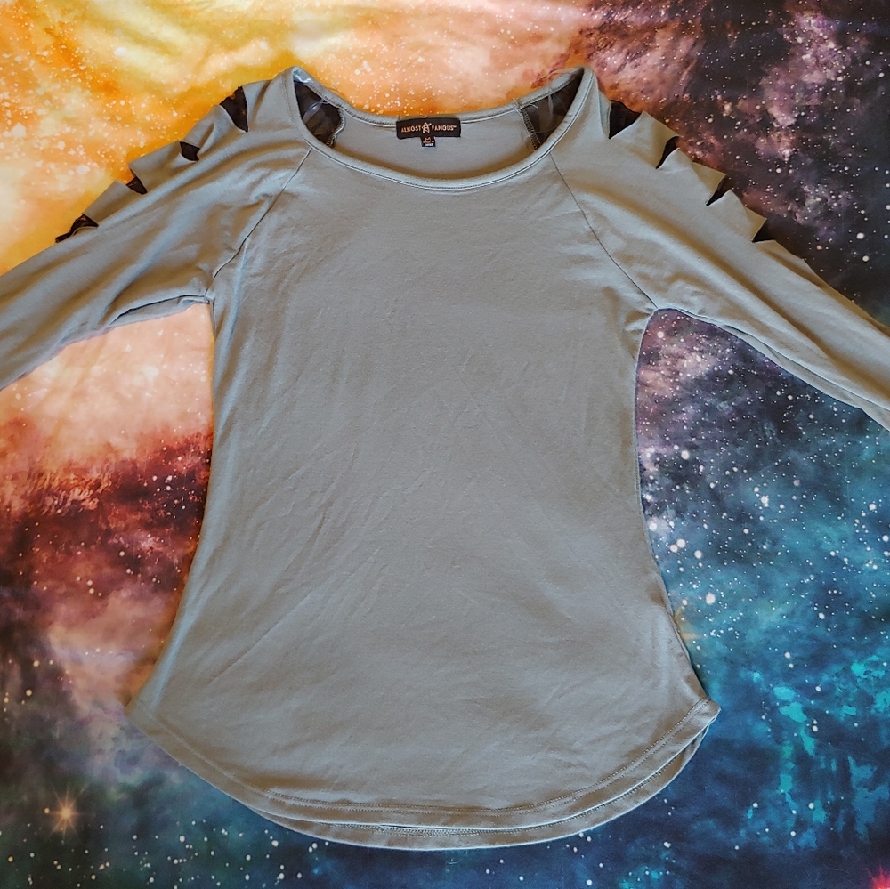 Almost Famous 3/4 Sleeve Shirt